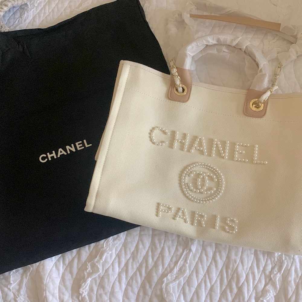 Authentic CHANEL purse